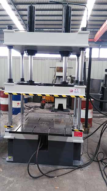 小型63噸四柱三梁液壓機