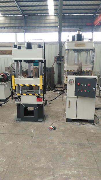 63t小型四柱三梁液壓機(jī)